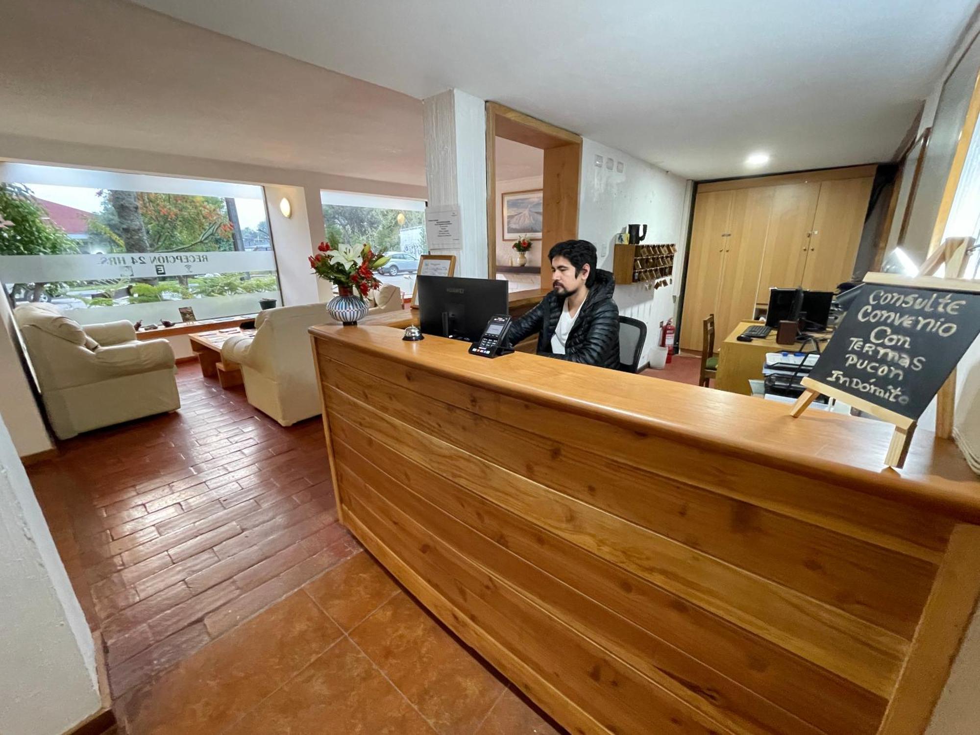 Hotel Costanera Pucon Exterior photo